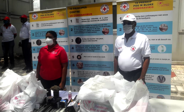 Fondation rose et blanc appuie les efforts de la Croix-Rouge haïtienne dans la lutte contre la Covid-19